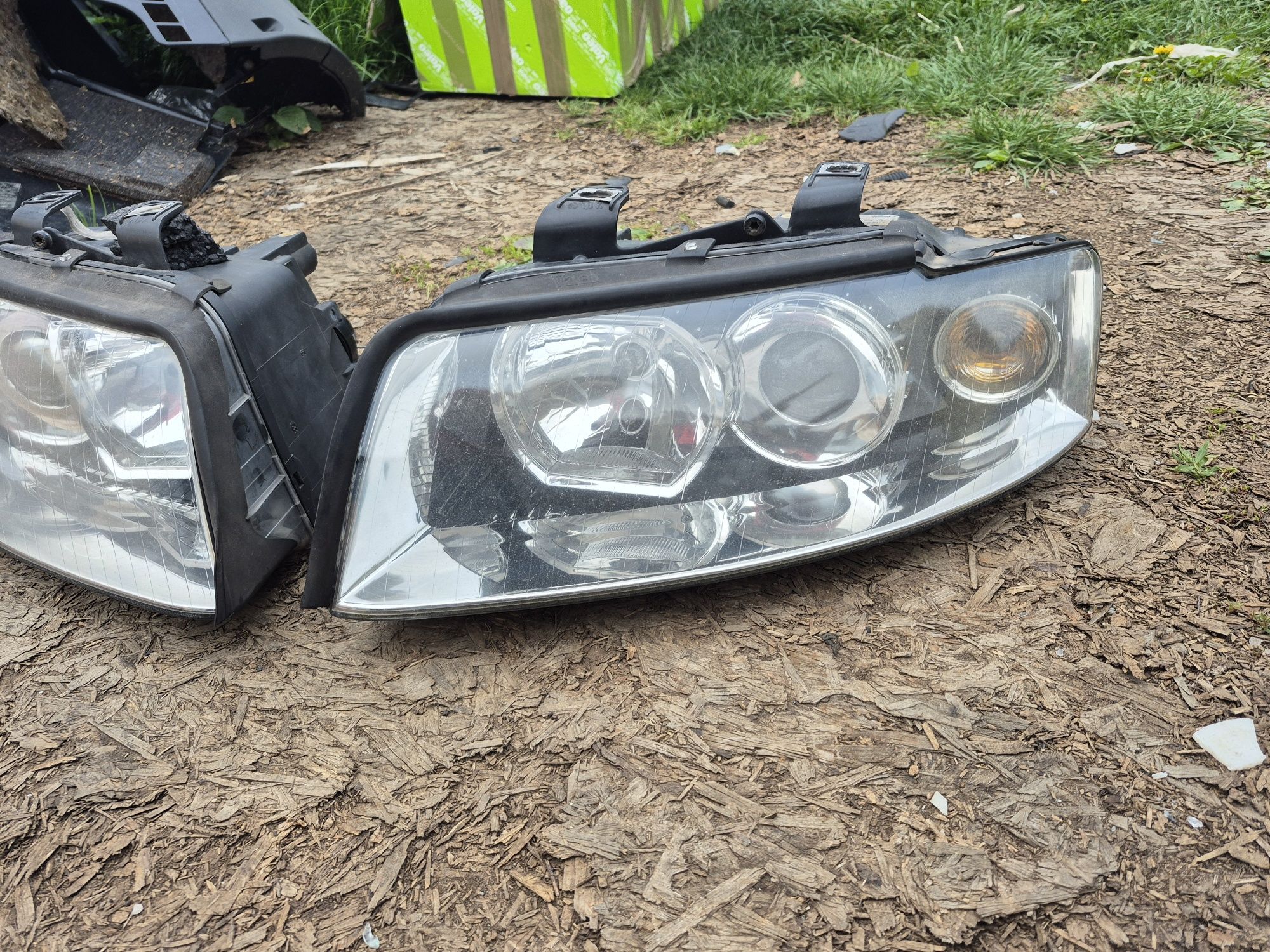 lampy xenon valeo  prawa lewa audi a4 b6 d1s