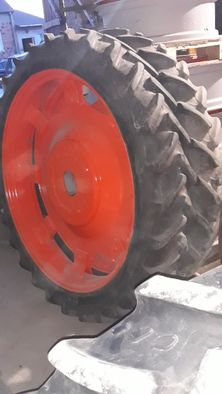 Koła wąskie do KUBOTA 9.5R28 R32 i R44 i R48 8.3R32 11.2R44 13.6R48