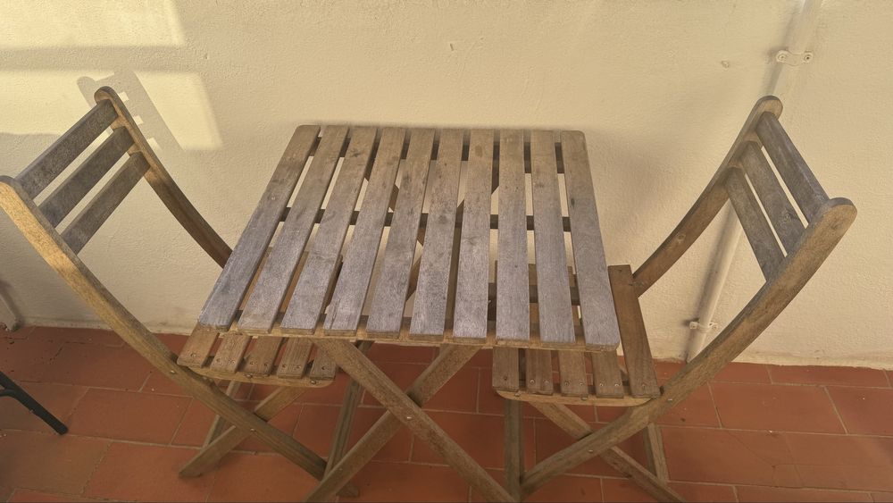 Mesa e Cadeira para exterior
