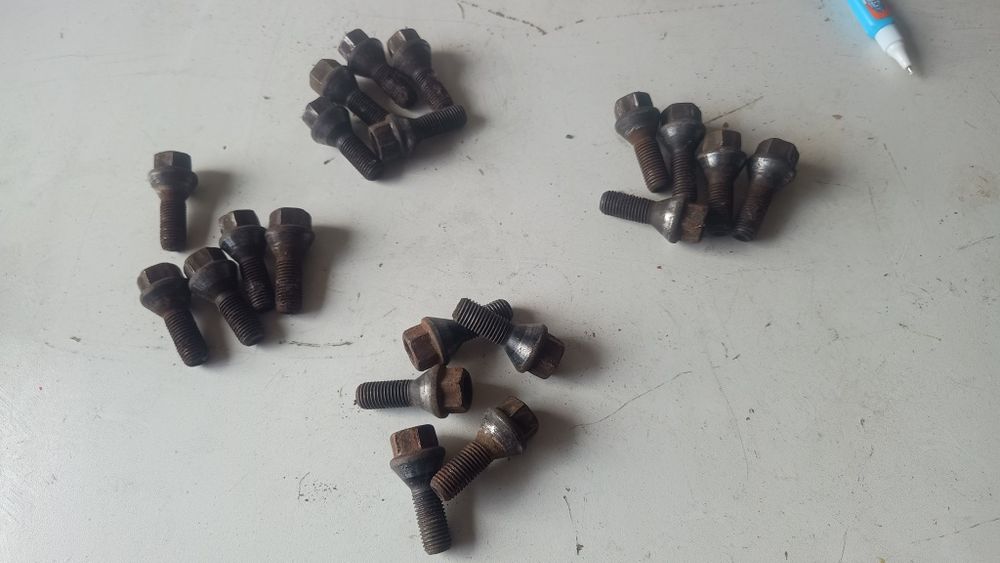 BMW E60 E61 E90 E91 E87 E81 śruby kół alufelg komplet 20 sztuk