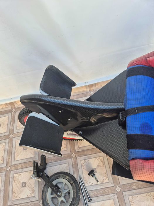 rehabilitacyjny  dziecięcy wózek biegowy Bo Go Tec Kangoo