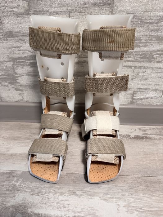 Продам ортезы б/у 4 размера