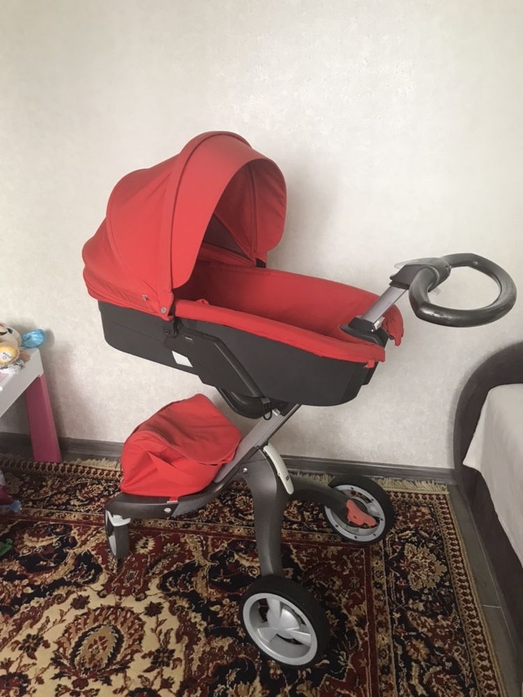 Коляска Stokke Xplory v4 2в1