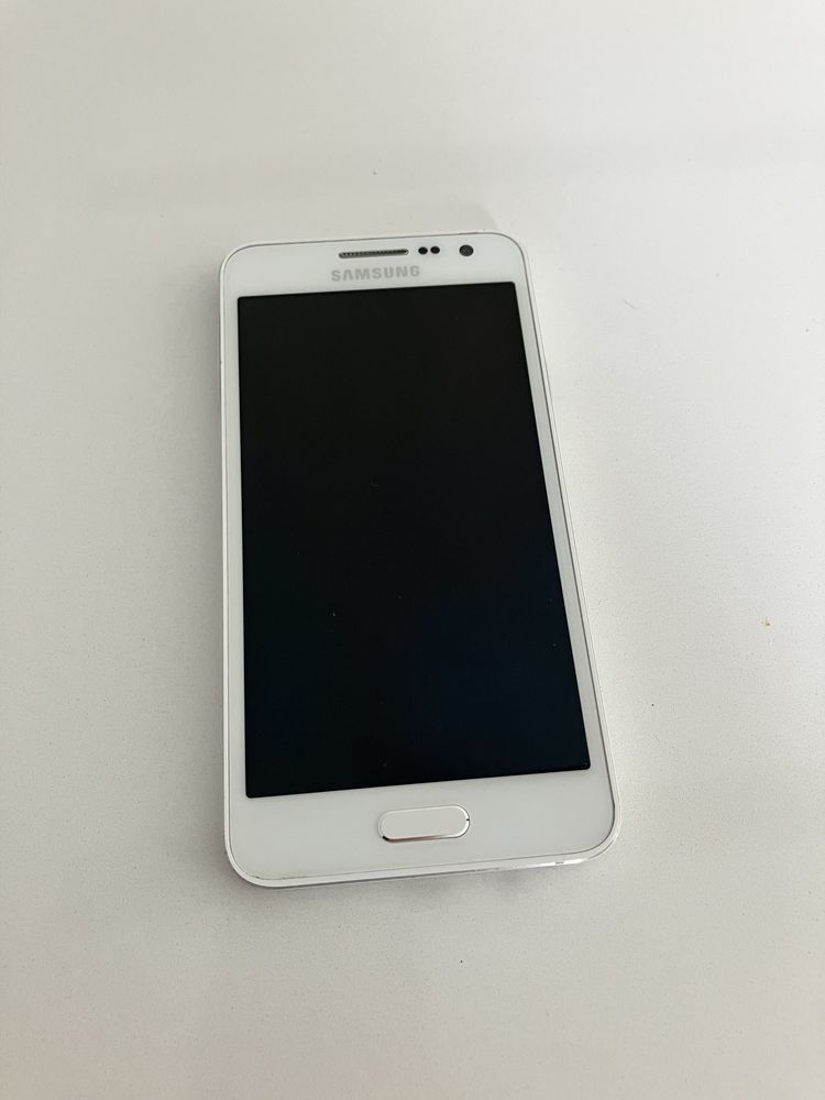 Telefon Samsung Galaxy A3 + etui gratis