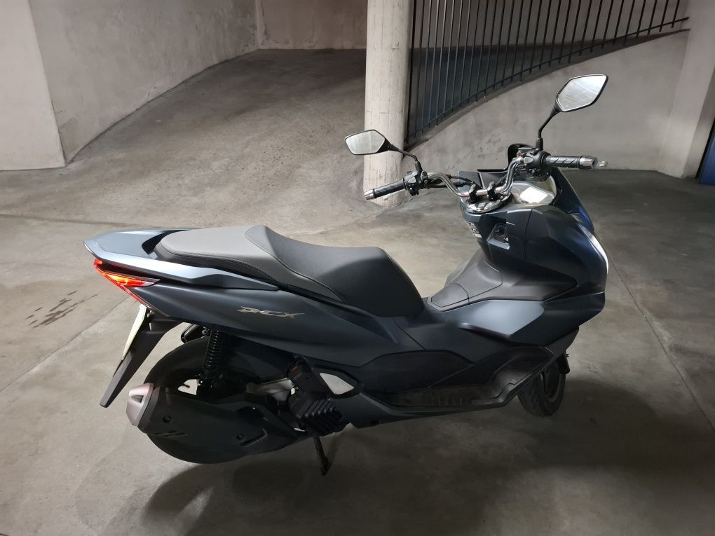 Vendo Honda PCX  3400 KM