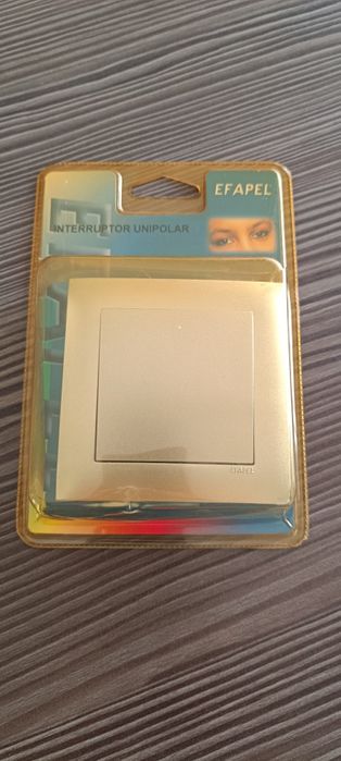 Interruptores e Comutadores Efapel