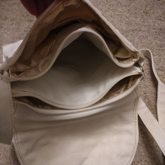 Kremowa torebka ze skóry naturalnej