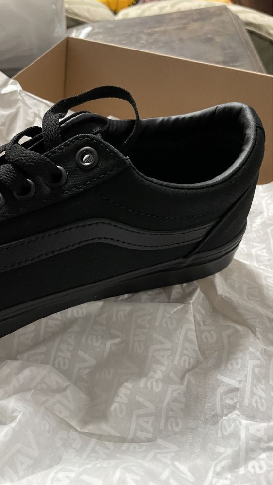 Vans pretas NOVAS