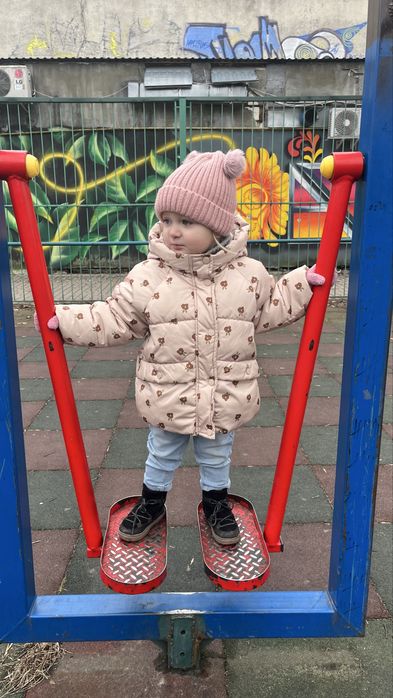 Курточка Zara ,дівчинка