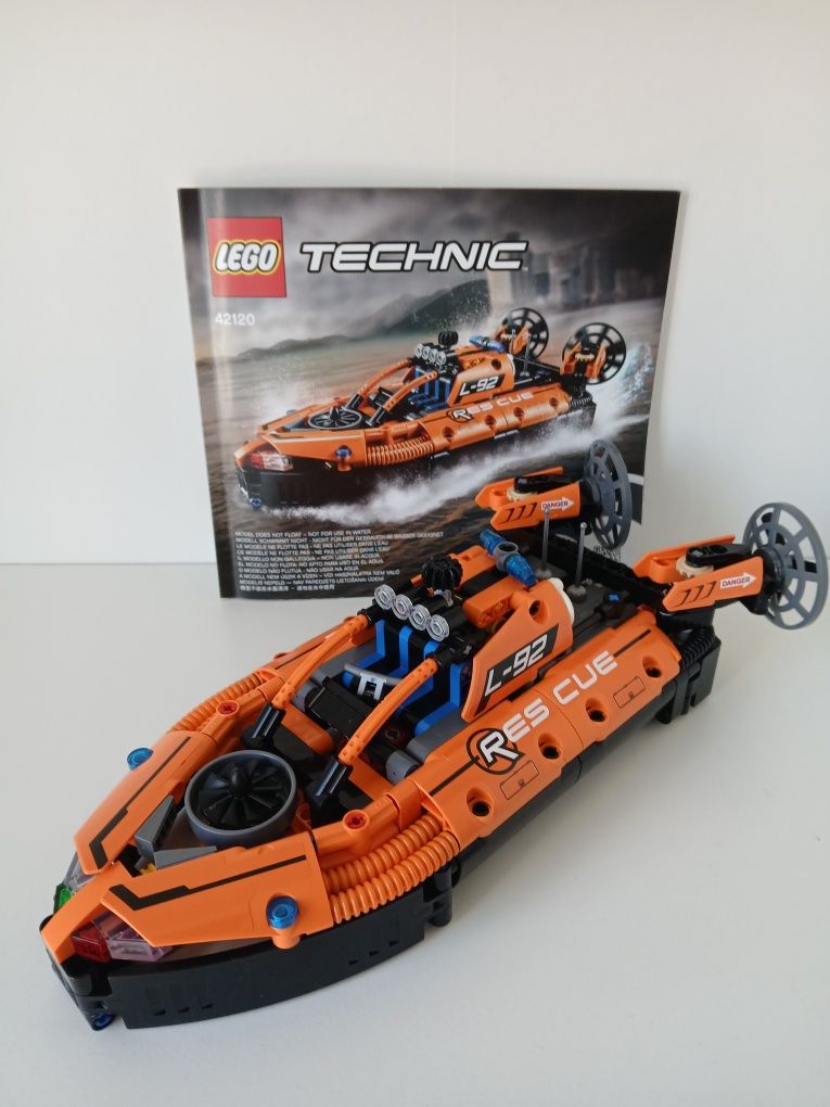 LEGO Technic 42120 - Poduszkowiec ratowniczy