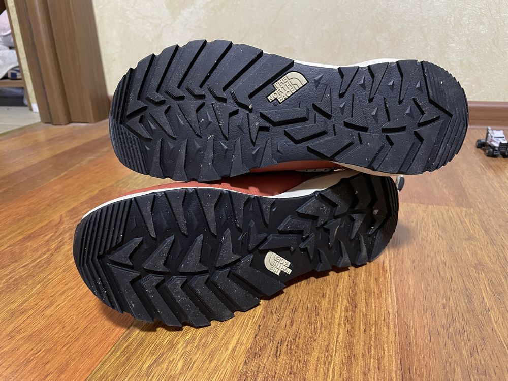 Northface THERMOBALL зимове взуття сноубутси 39-40 26см ботинки сапоги