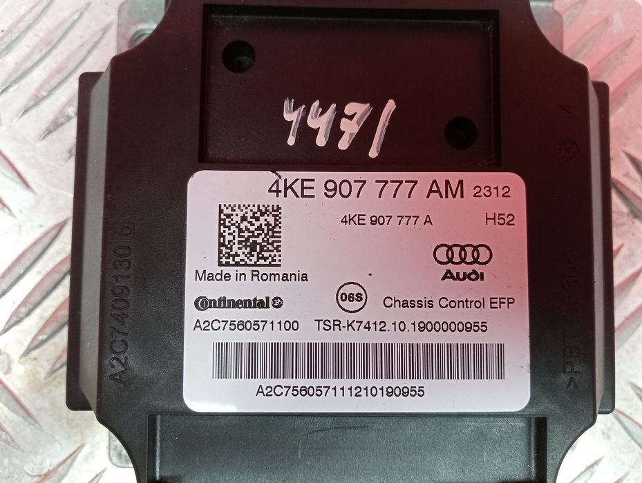 Блок керування підвіскою Audi E-TRON пневмопідвіскою модуль Е Трон