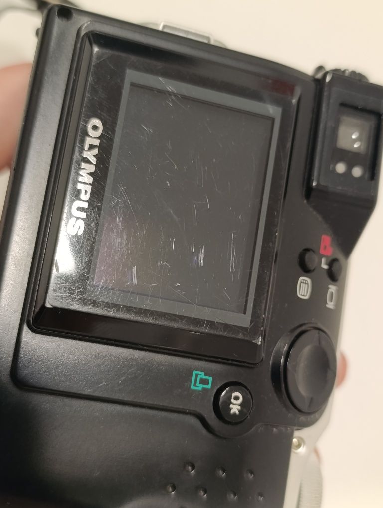 Aparat cyfrowy OLYMPUS C-2000 2mp f/2.0 MANUAL vintage retro CCD 100%