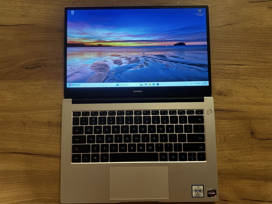 Laptop Huawai Stan idealny