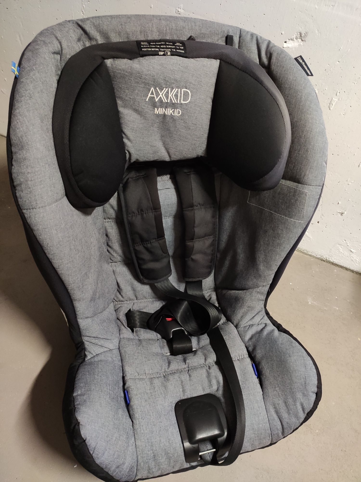 Fotelik Axkid Minikid 9-25kg mata lusterko