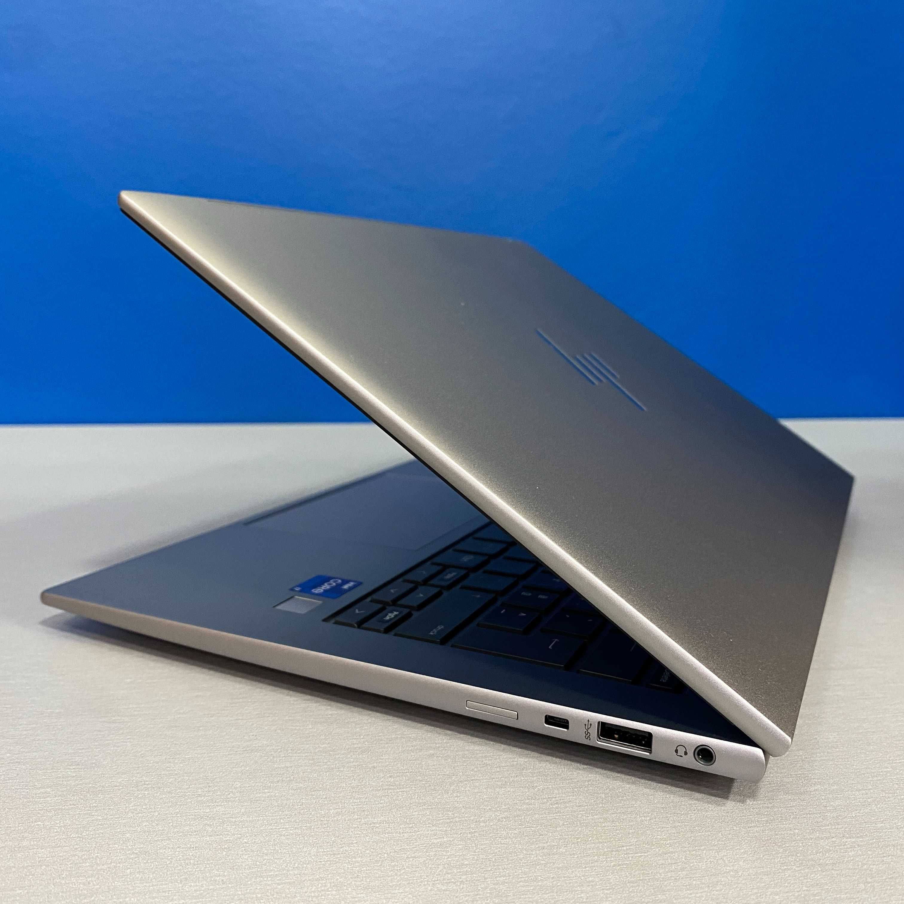 HP ZBook Firefly G10 - 14" FHD (i7-1355U/16GB/512GB SSD/RTX A500 4GB)