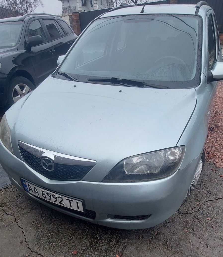 Автомобіль Mazda  2