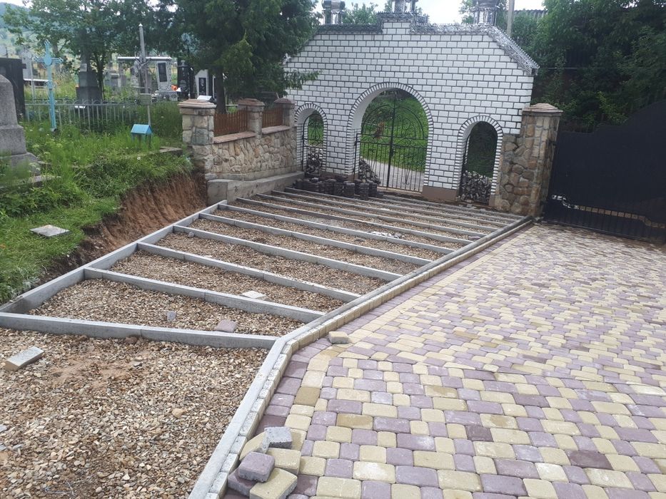 Працюємо швидко якісно.Все робимо під ключ.Приїзд майстра на заміри.