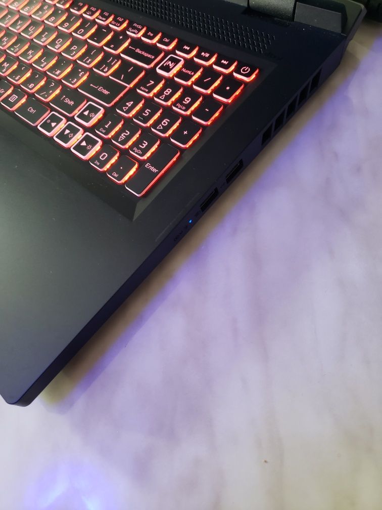 NITRO 17"144Hz RTX3060 RYZEN 7 6800H 8Gb 512SSD  Ігровий