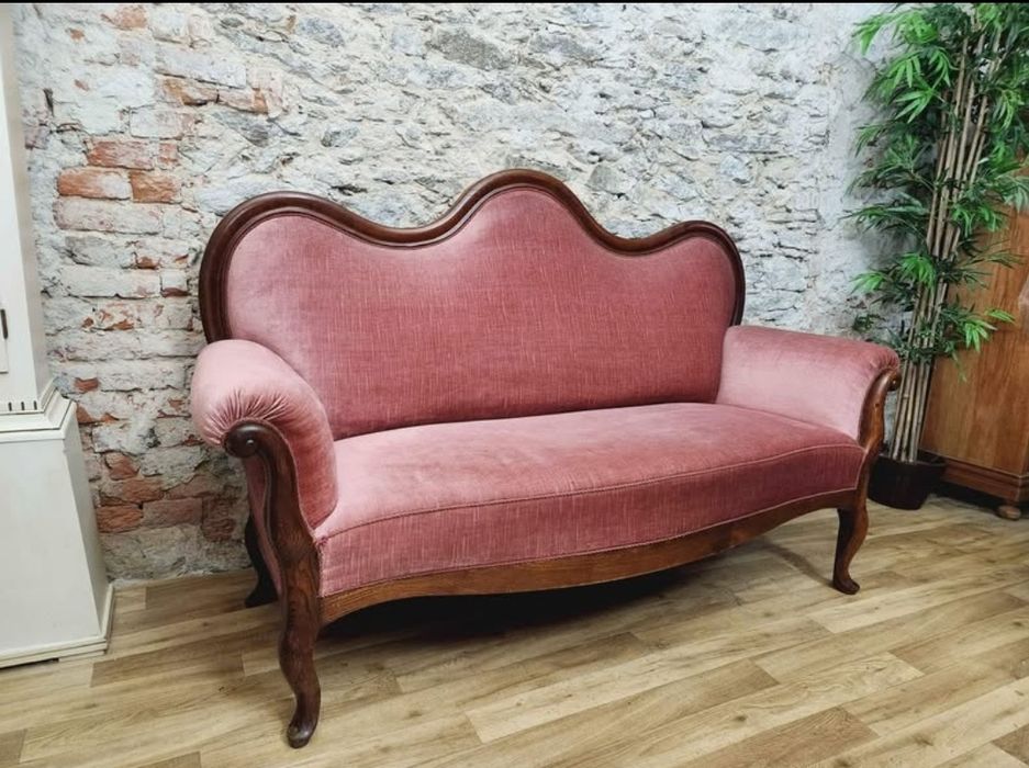 Stylowa sofa w stylu vintage – elegancja i charakter