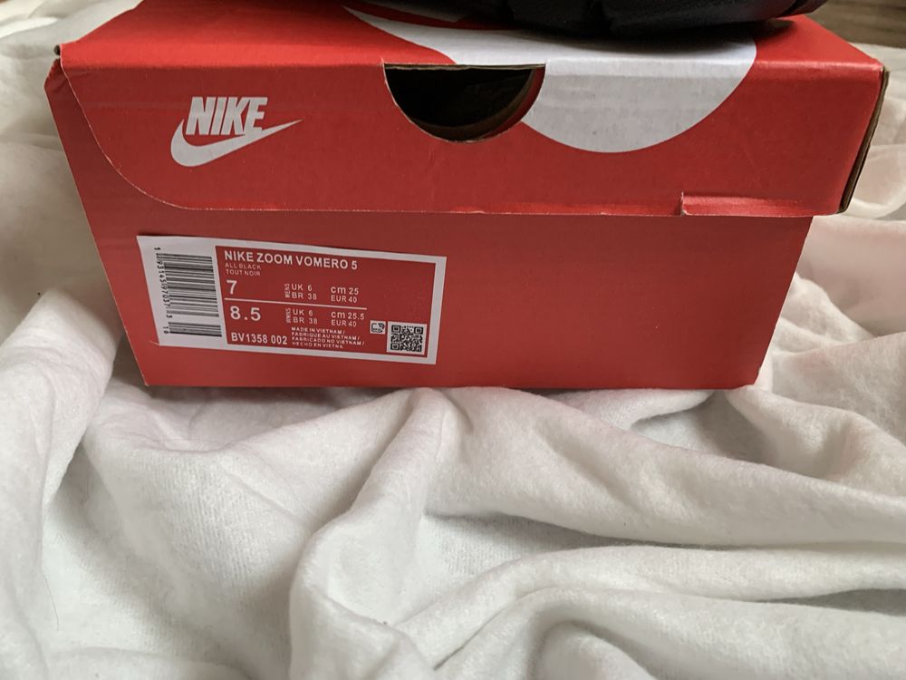 Nike zoom vomero 5 40-42р