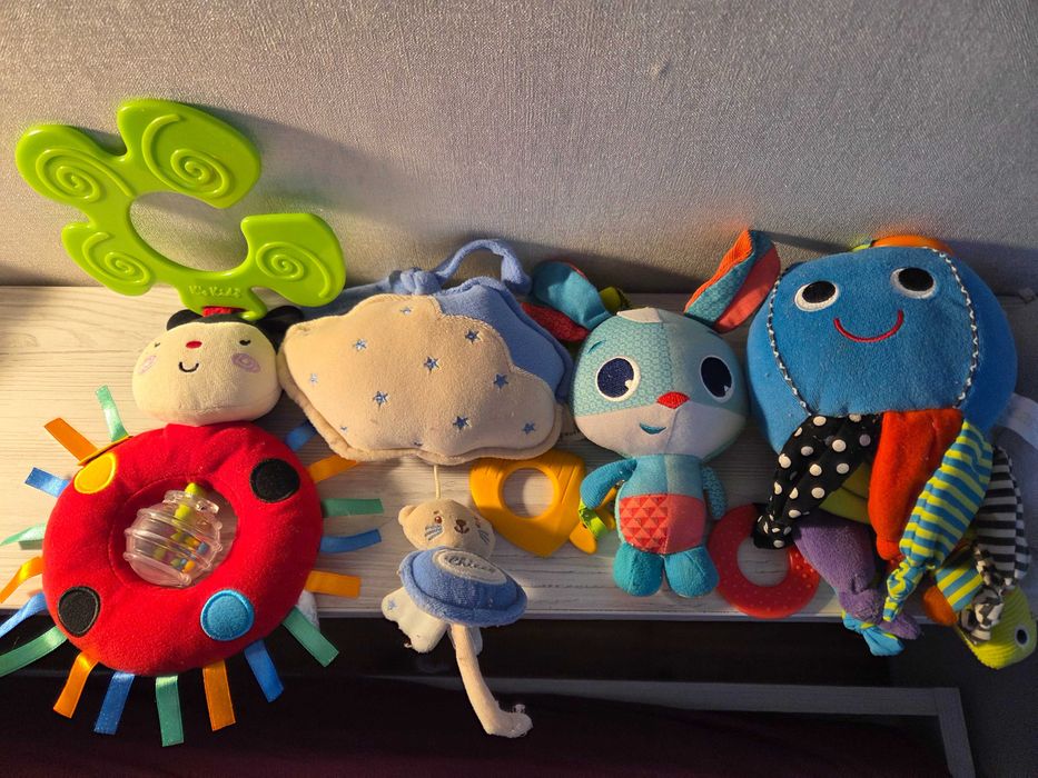 Іграшки підвіски на коляску Tiny love, chicco та інші