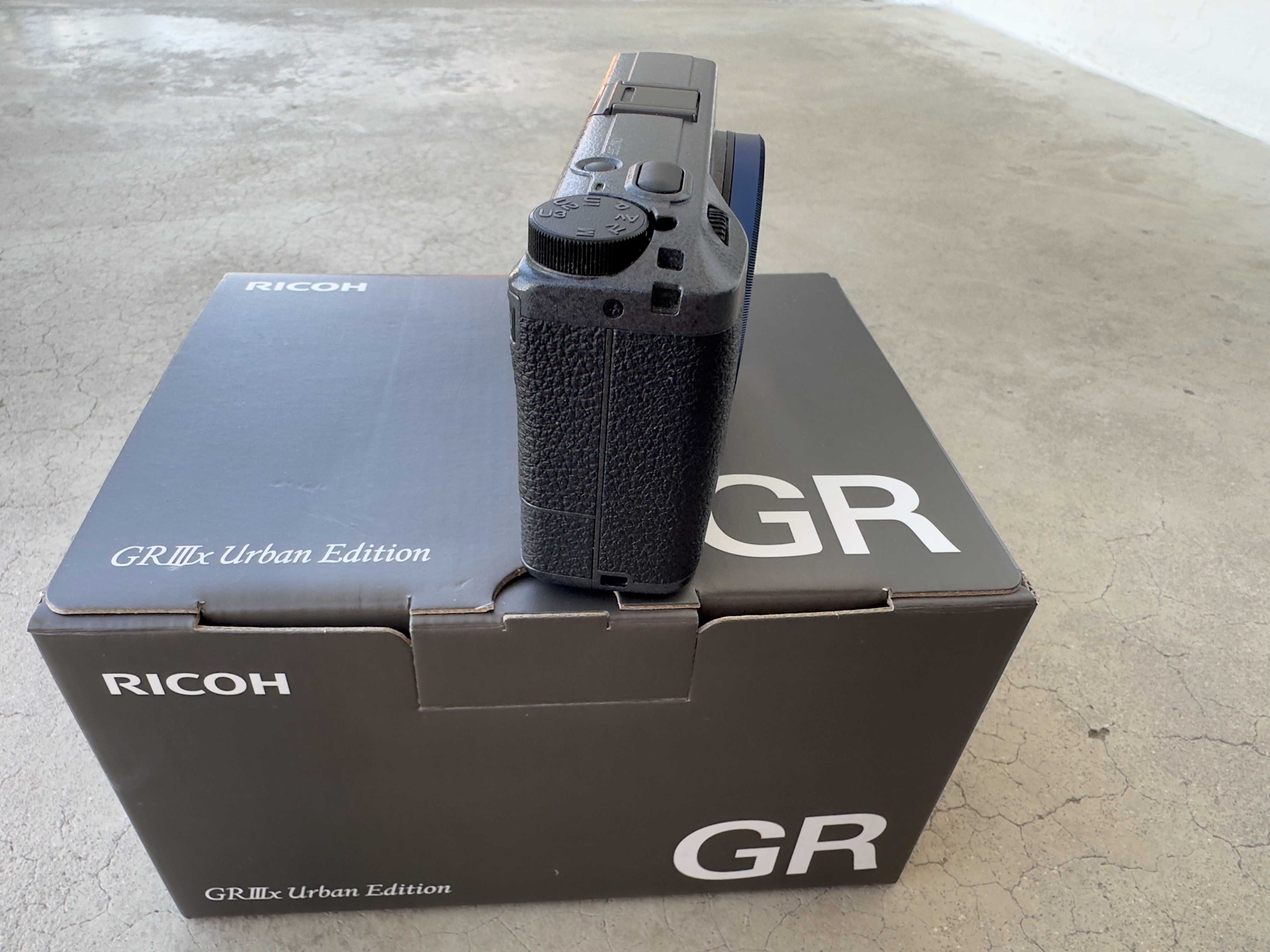 Ricoh GR III X (excelente condição)