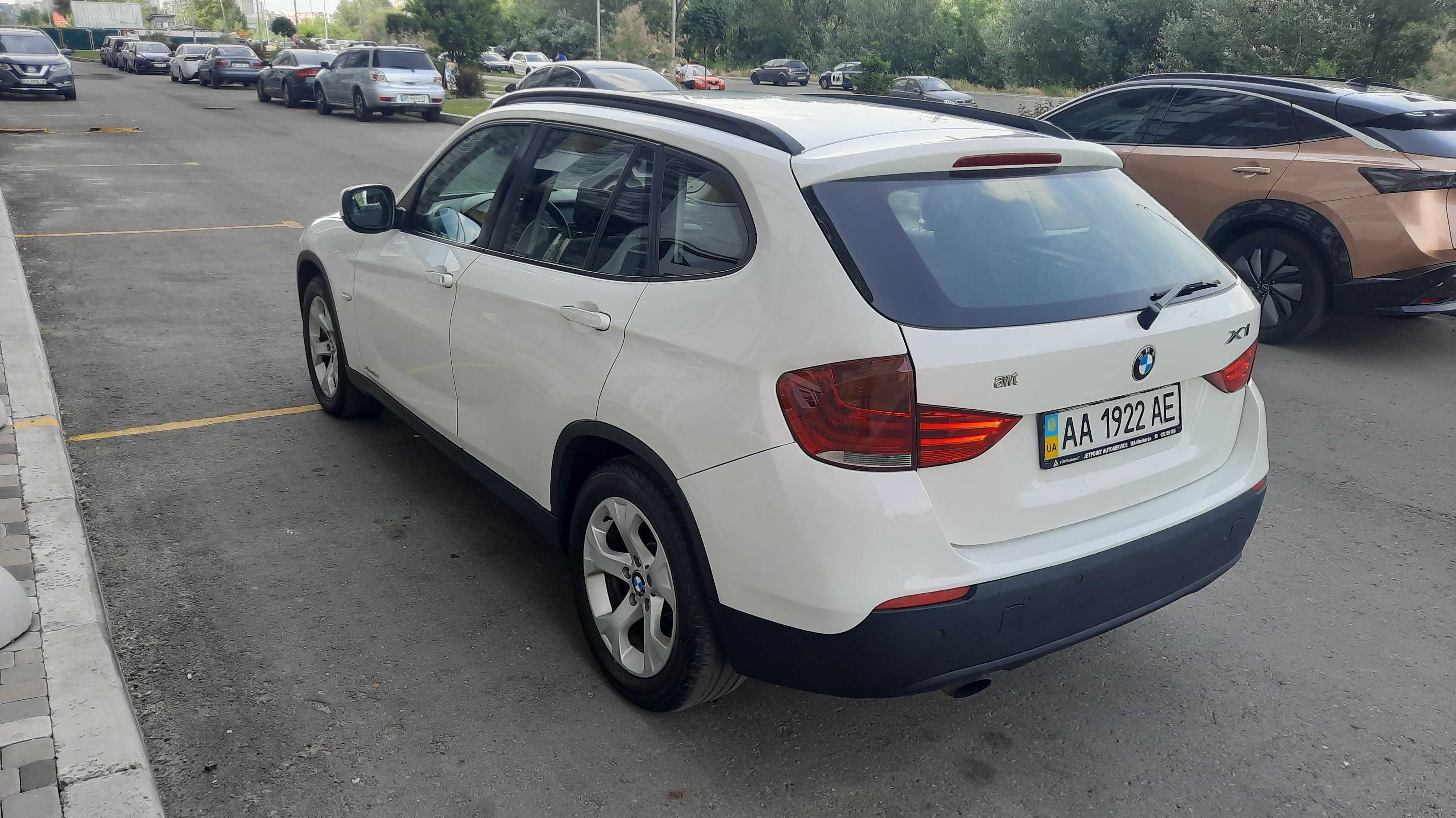 Офіційна BMW X1 2.0d повний привід AWT ,обслужена