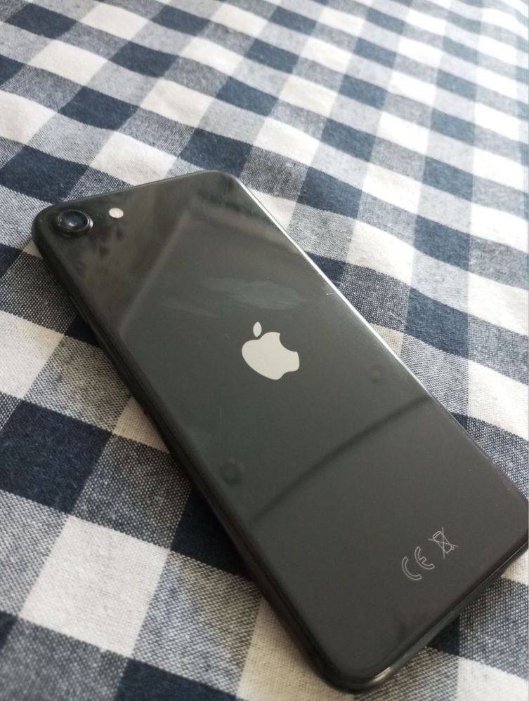 Продам Iphone CE 2020