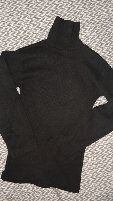 Водолазка чорна,рубчик,м'якенька