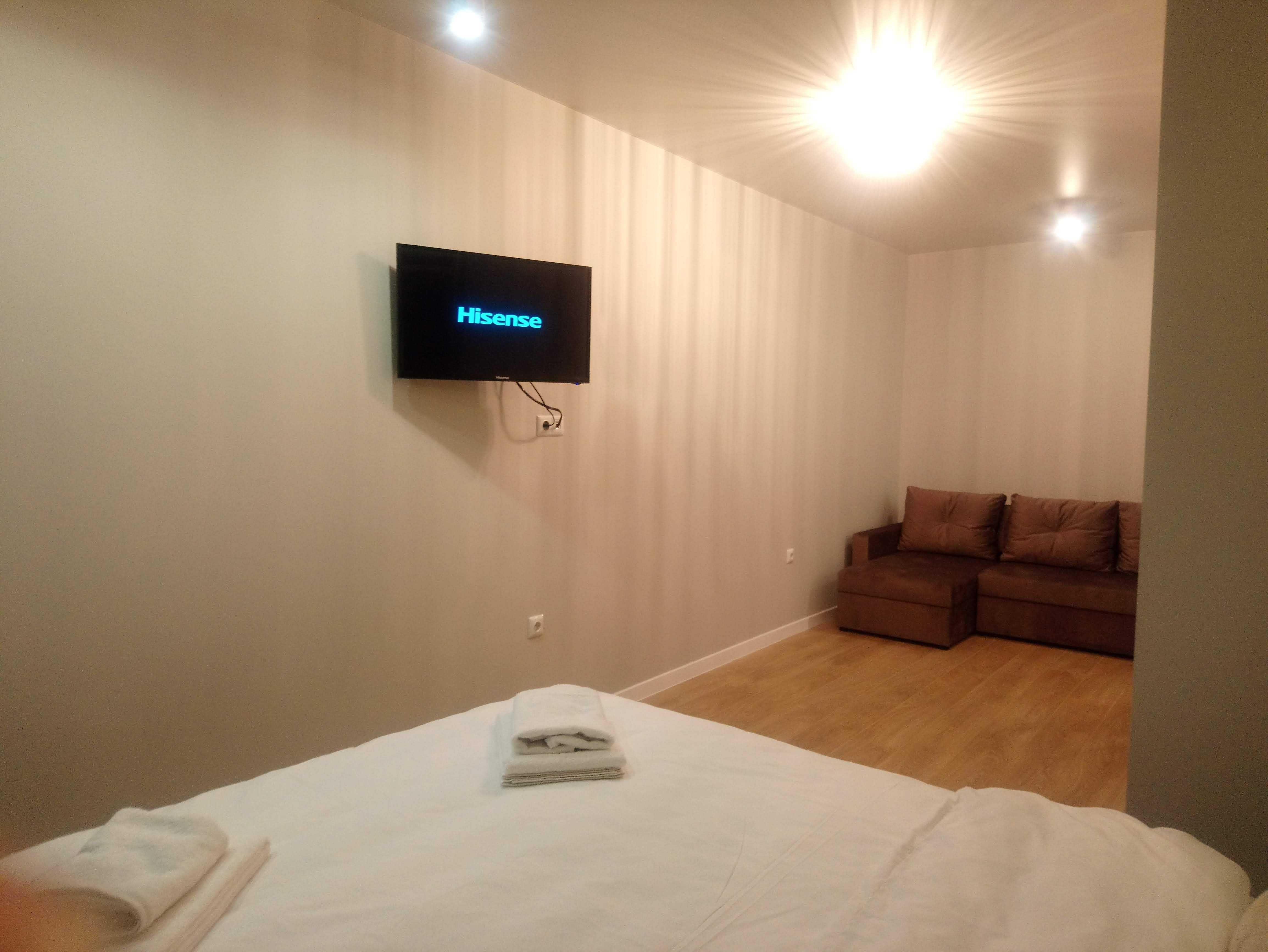 VIP Apartment квартира подобово