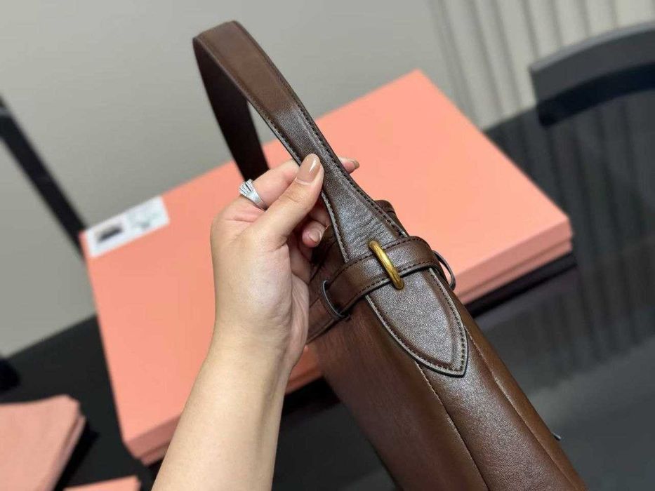 Torebka damska elegancka Miu miu skora