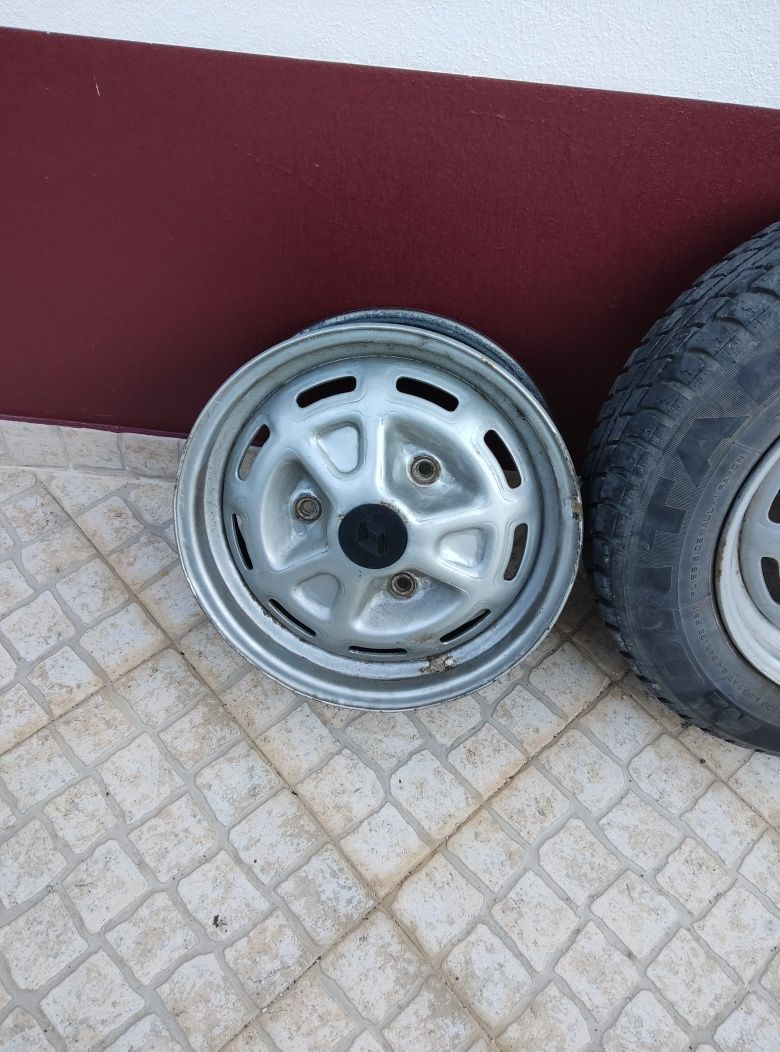 2 Jantes Renault 4L / 5 Laureate