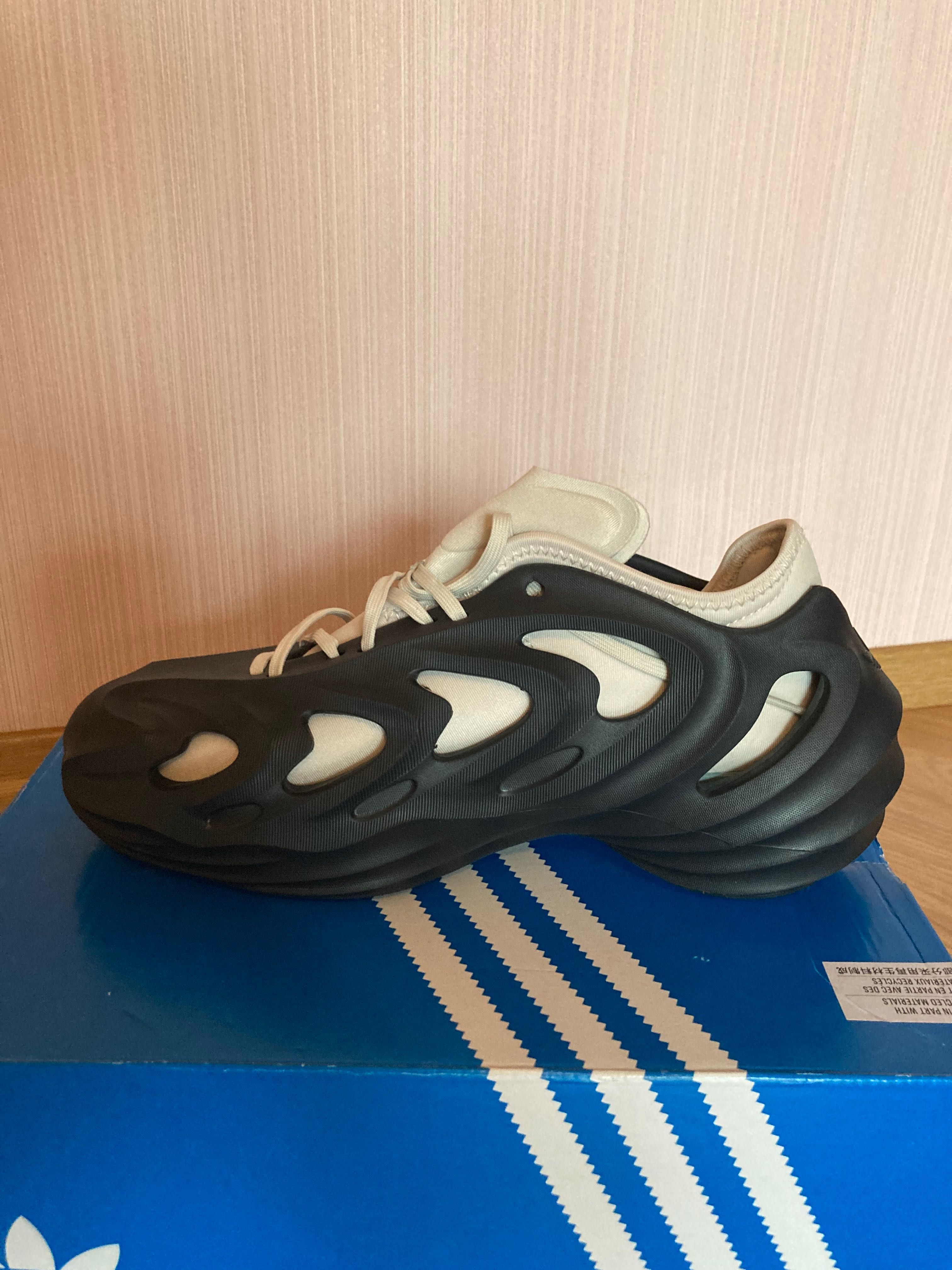 Кросівки Adidas Adifom Q