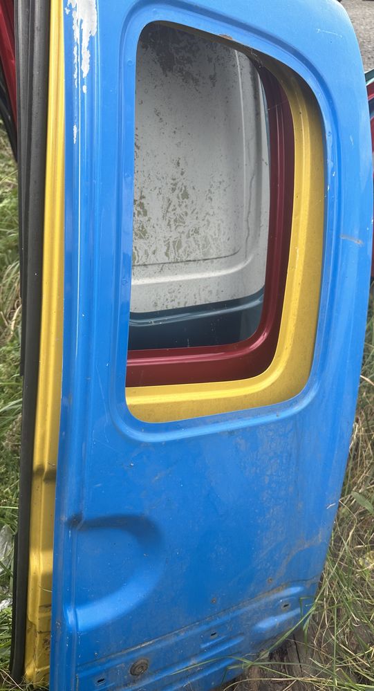 Двері Передні Середні Задні Renault Kangoo 1 Рено Канго 1