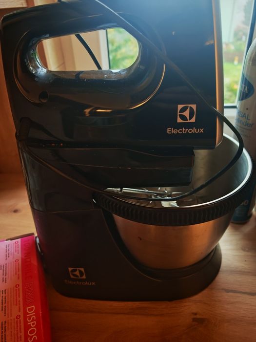 Mikser z misą ELECTROLUX ESM3310