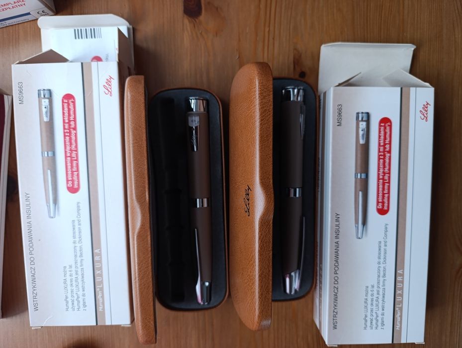 Wstrzykiwacz do insuliny Lilly kolor burgund