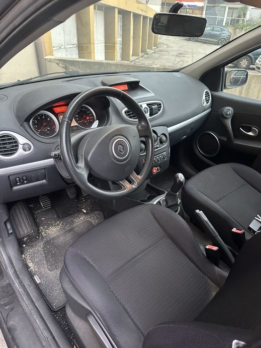 Renault Clio 3 em ótimo estado