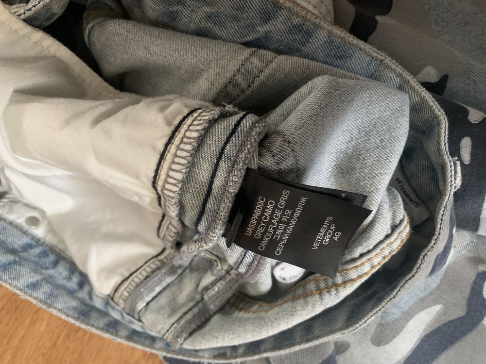 Джинсы vetements