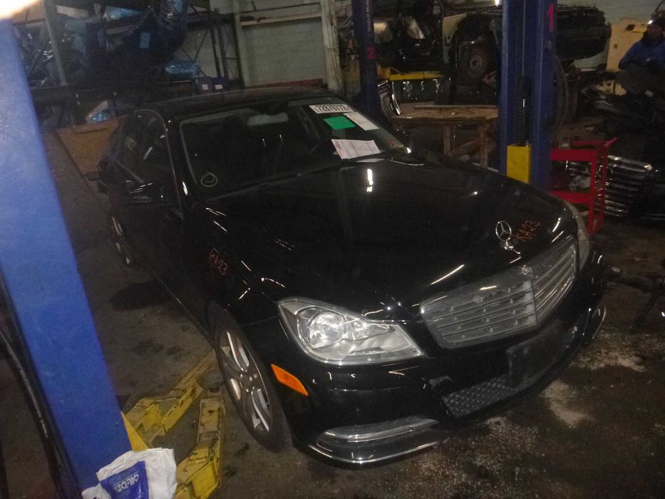 Разборка Мерседес 204 ШРОТ USA. Запчасти Mercedes w204 США