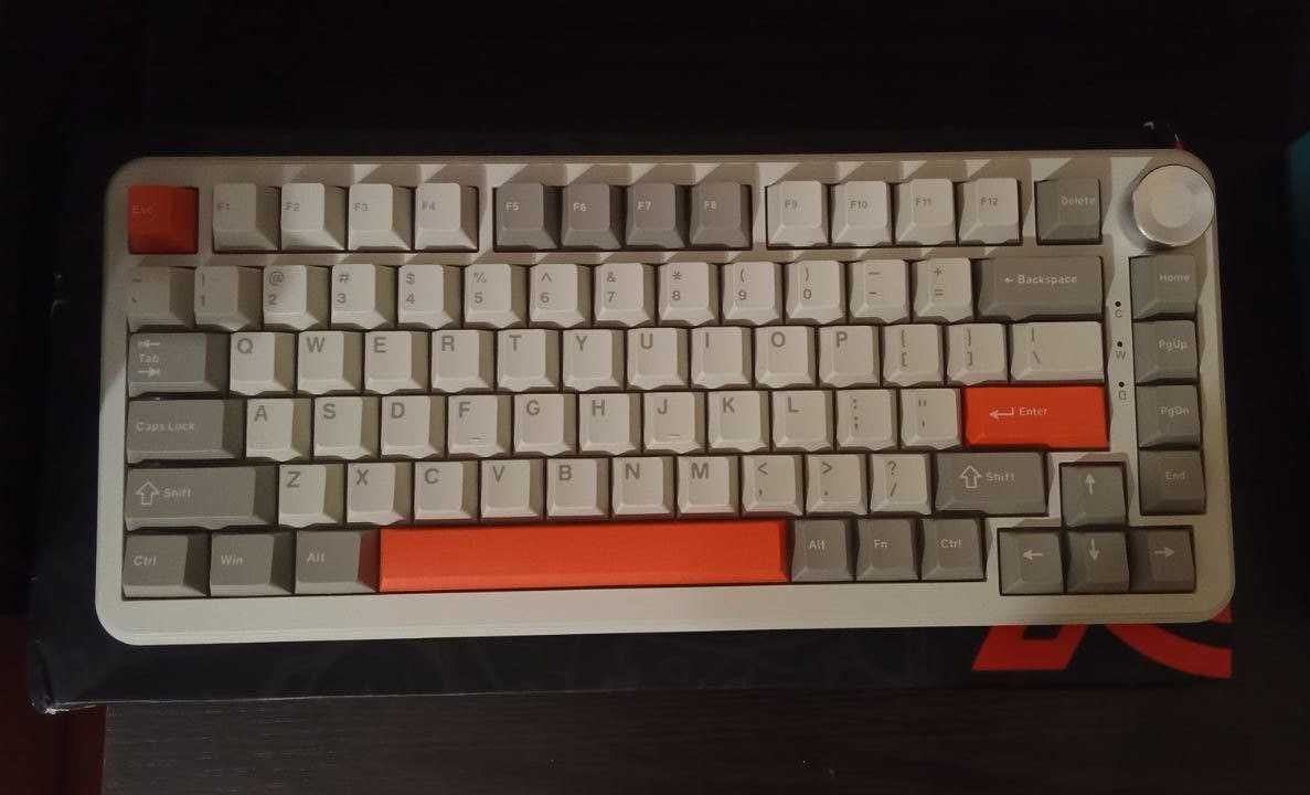 Нова механічна клавіатура Ajazz Ak820 MAX RGB