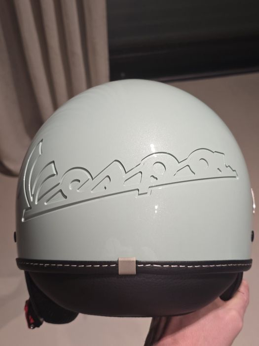 Kask Vespa Visor 4.0 w rozmiarze L jak nowy.