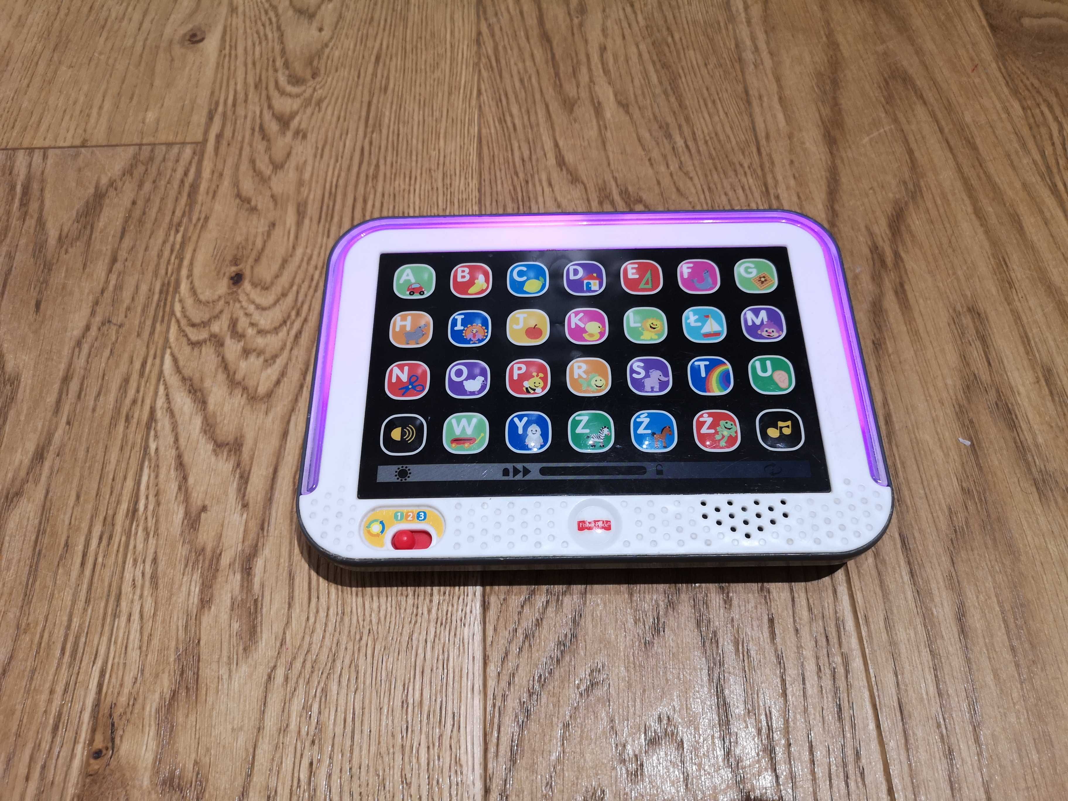 Fisher Price "Ucz się i śmiej" Tablet Malucha "Poziomy Nauki" DHN29