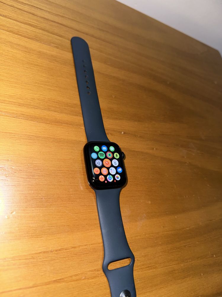 Apple Watch SE GPS 44mm - Alumínio Meia-noite