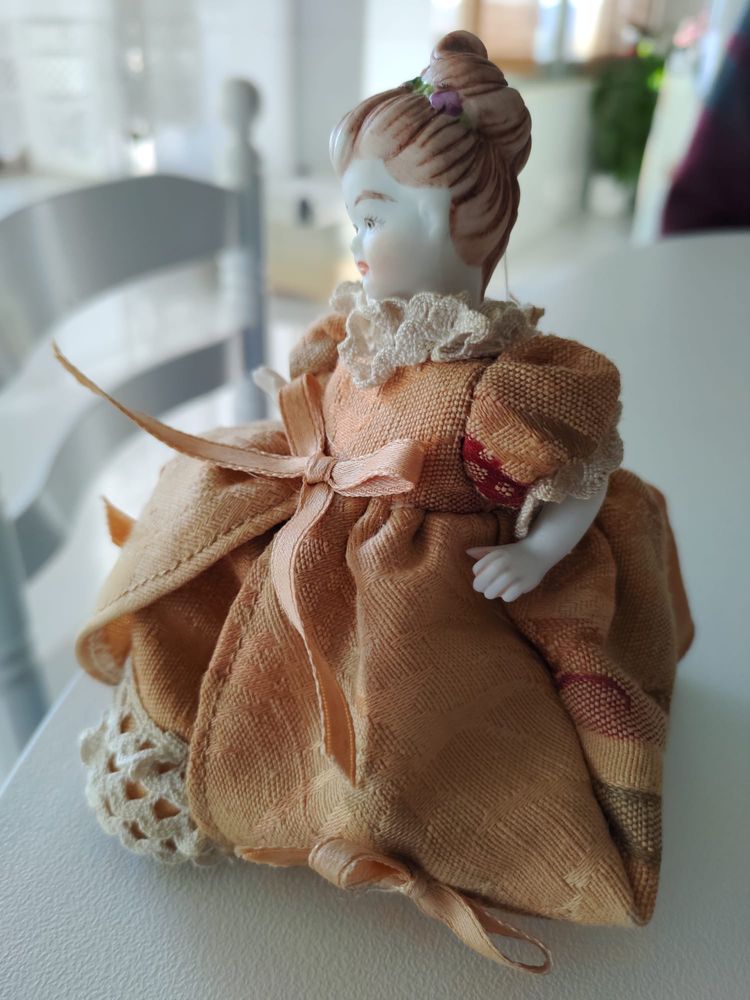 Boneca nova de porcelana dama antiga