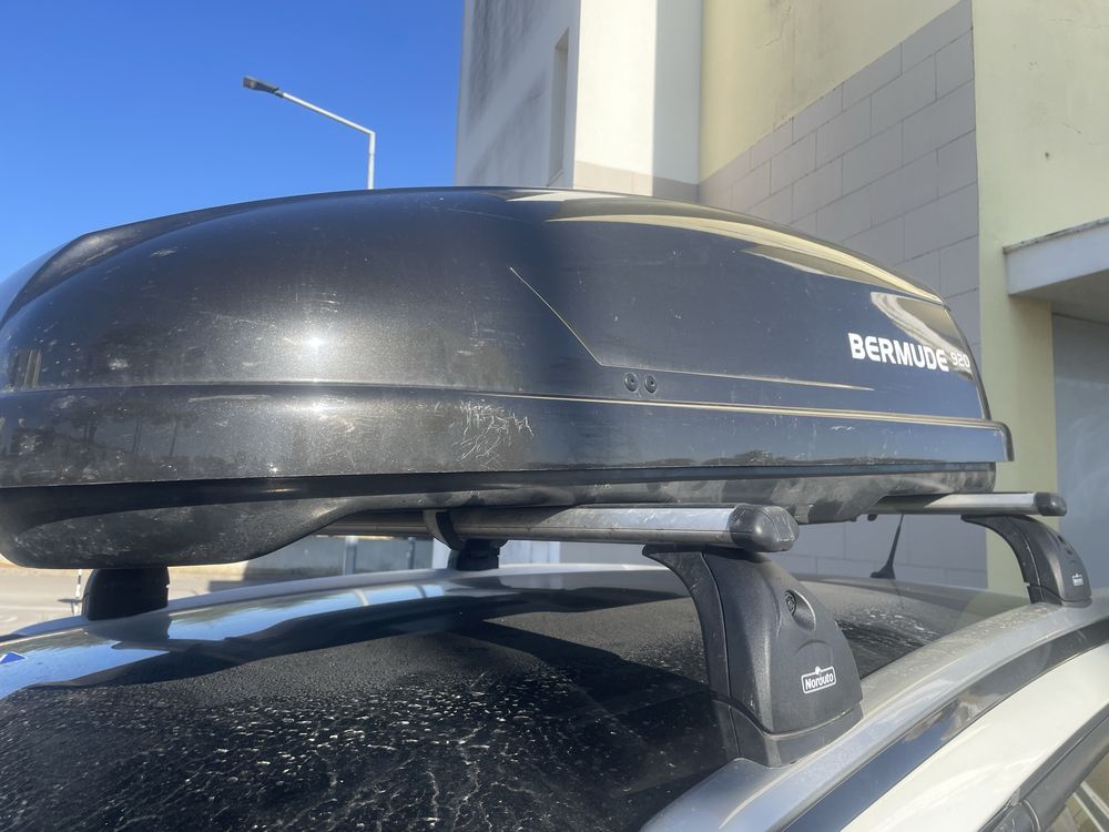 Vendo caixa de viagem mais os suportes tejadilho Norauto