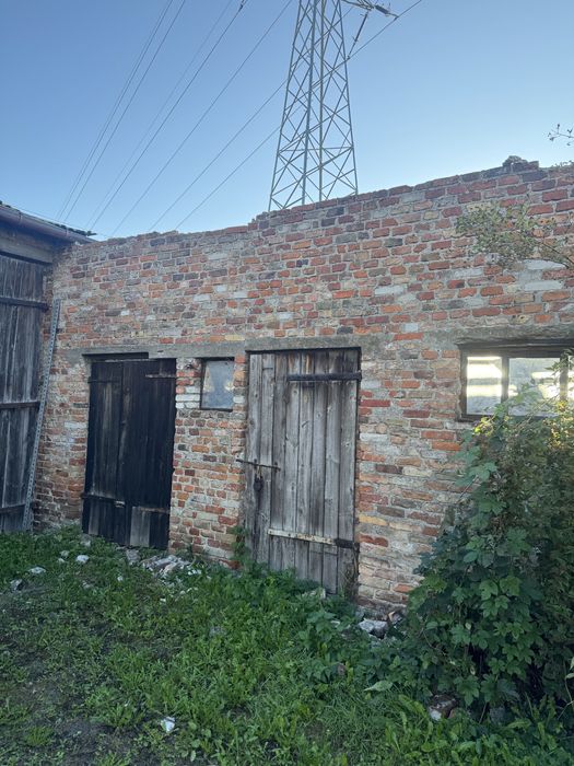 Oddam przedwojenną cegłe z budynków