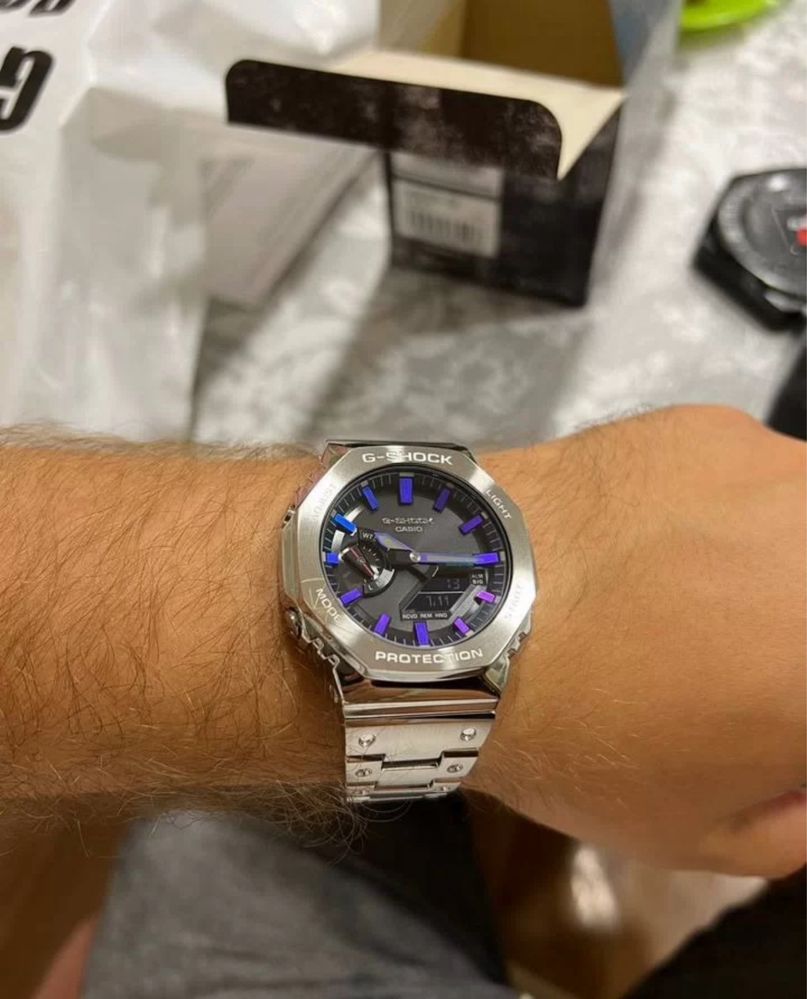 Часы мужские Casio G-shock GM-B2100PC-1A