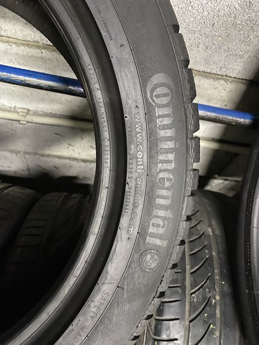 Зимові шини 215/50 R17 (95V) CONTINENTAL