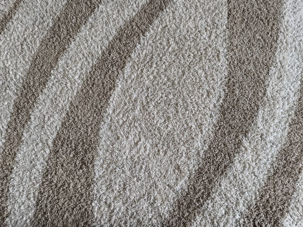 Продам гарний  килим для квартири/дому